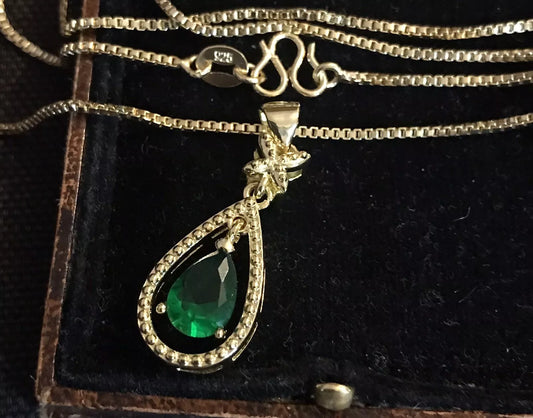 18K Gold Plated Emerald Color Tourmaline Necklace - Vintage Style