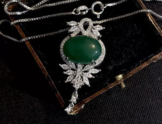 18K White Gold Plated Green Chrysoprase And Crystal Necklace - Vintage Style