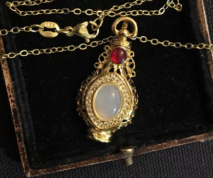 18K Gold Plated White Chalcedony And Red Agate Necklace - Vintage Style