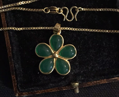 18K Gold Plated Green Chrysoprase Flower Necklace - Vintage Style