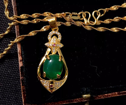 18K Gold Plated Green Chrysoprase And Tourmaline Necklace - Vintage Style